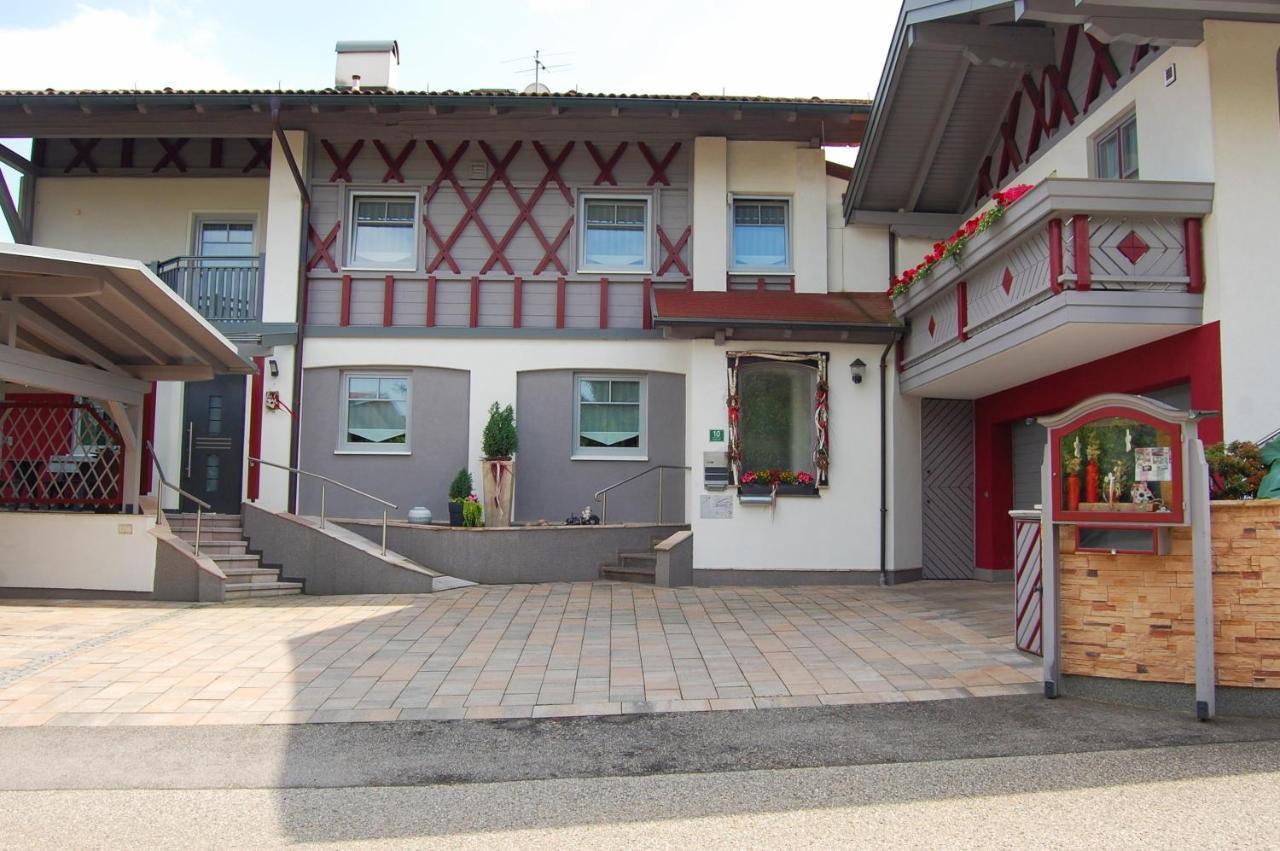 Ferienwohnung & App. Rosemarie Bad Birnbach Dış mekan fotoğraf